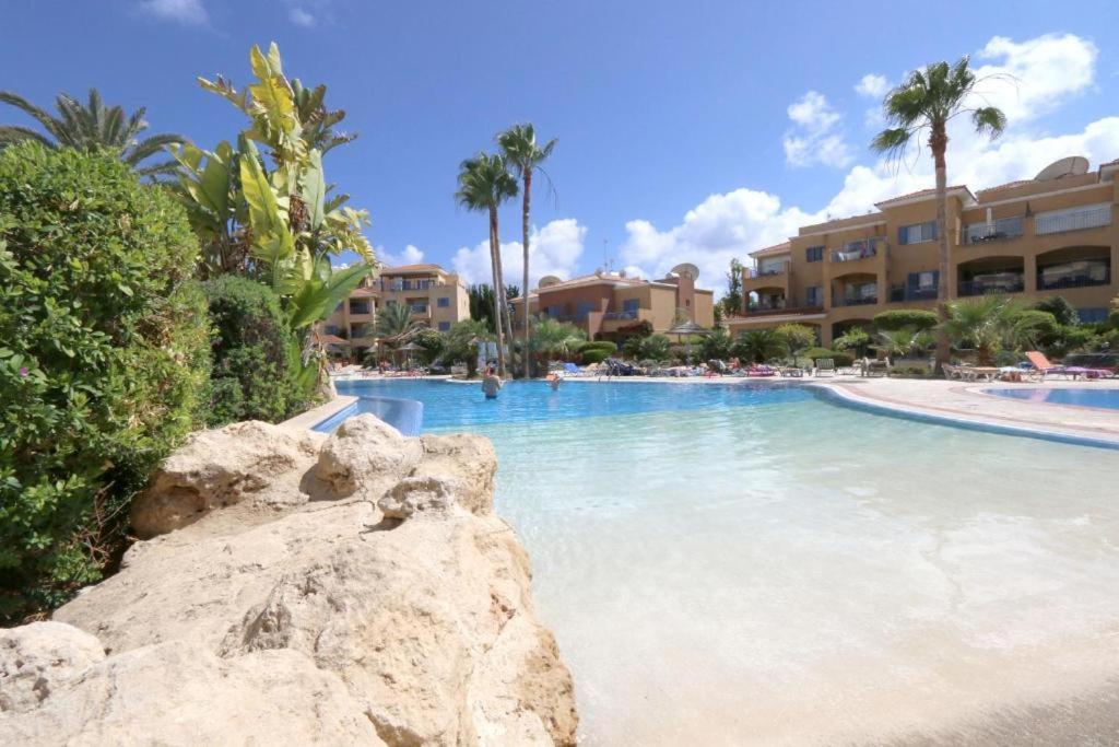 Limnaria Gardens B Daire Pafos Dış mekan fotoğraf